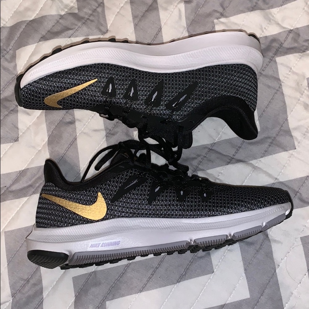 NEW Nike running shoes